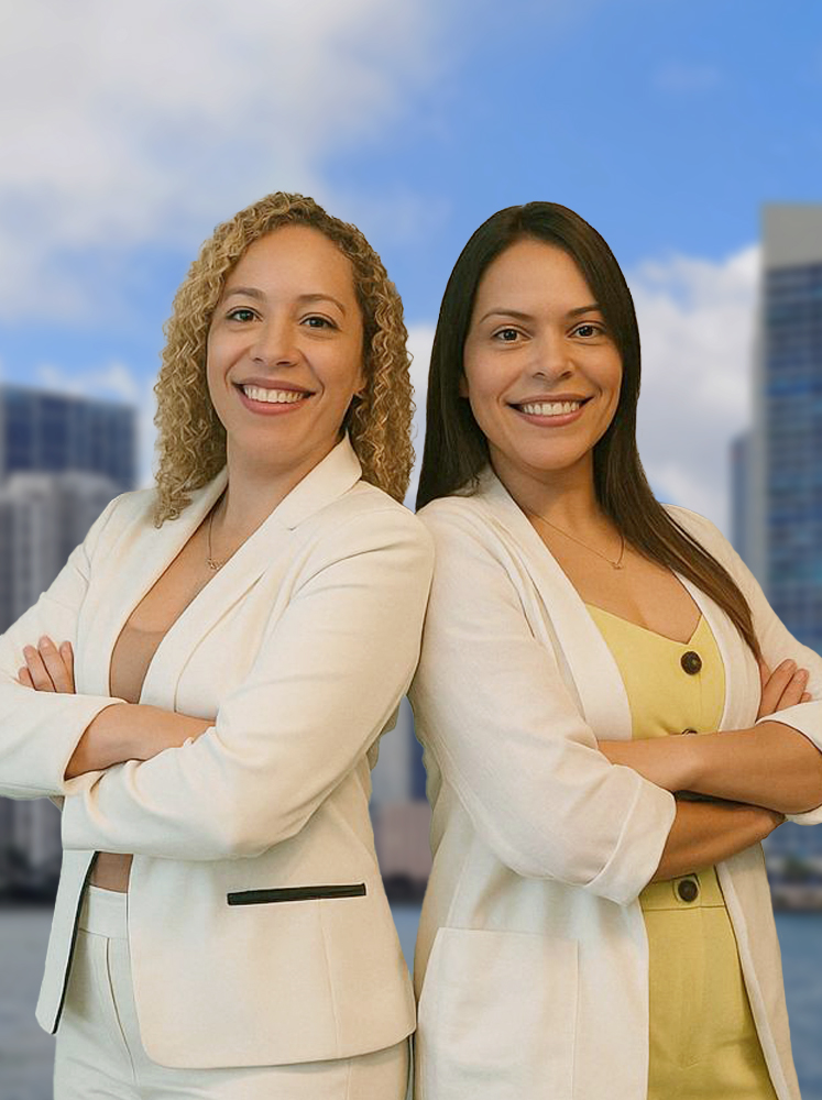 Professional portrait of Carolina Luis and Leidy Yolo, real estate expert in Florida.